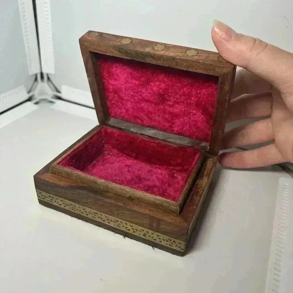 Vintage Wooden Horse Trinket Box 3.5x4.5” Velvet Inside - Picture 2 of 5